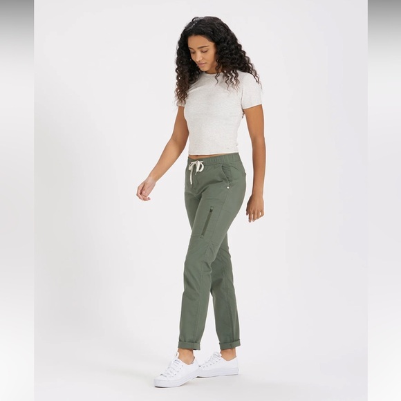 Vuori Pants - Vuori Rip Stop Pants Women’s Small Army Green Like New! Spring or Summer Ankle